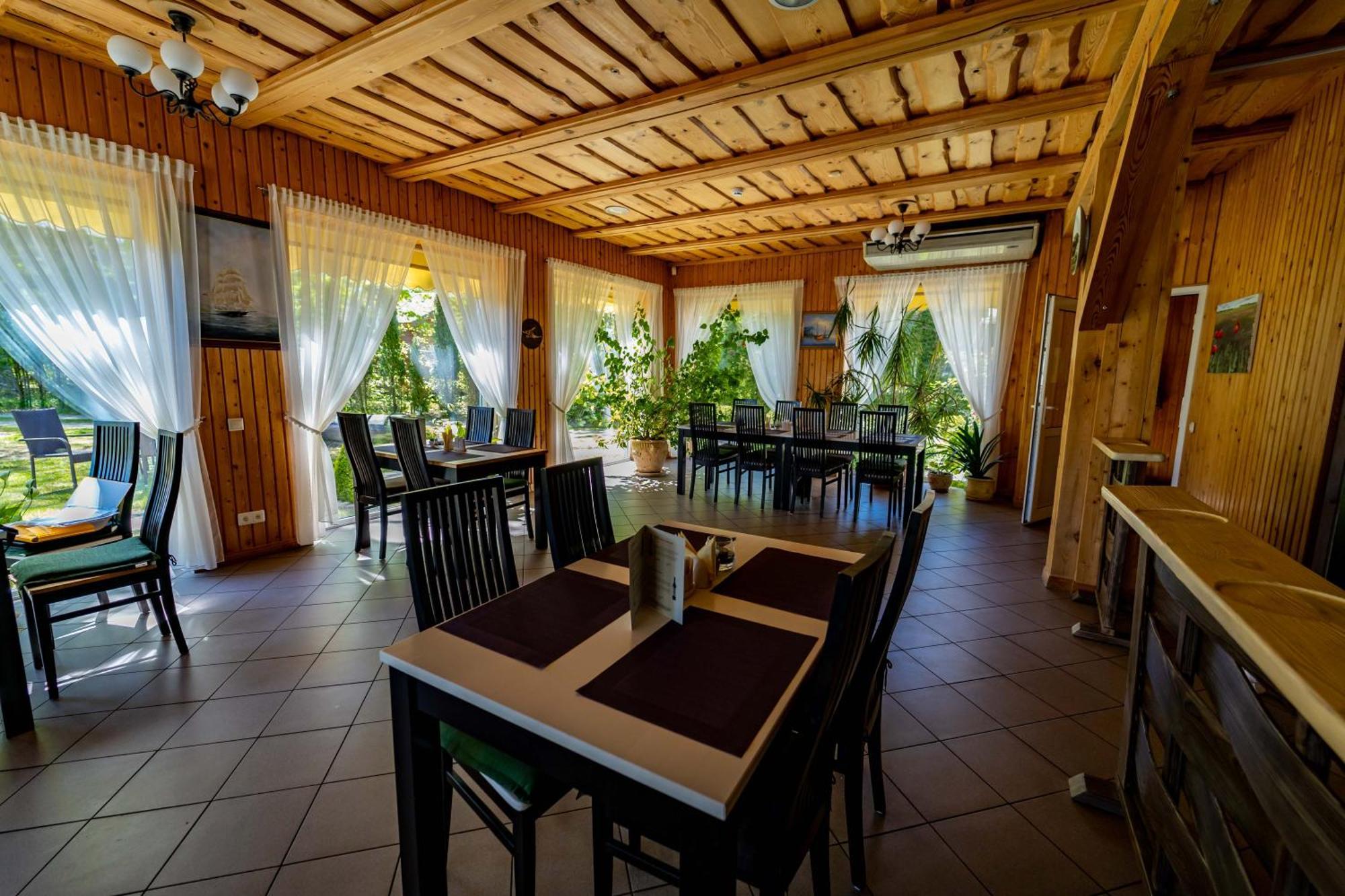 Imantas Nams Hotel Jurkalne Kültér fotó
